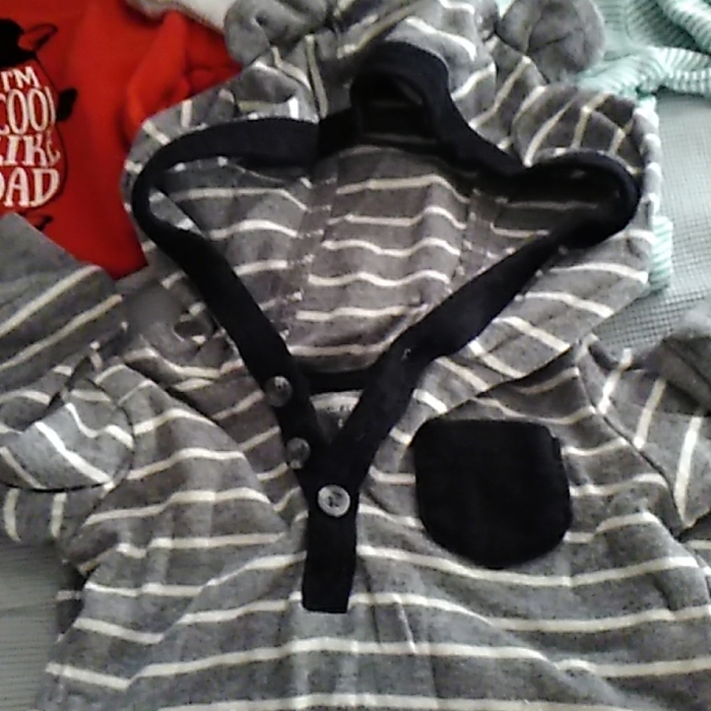Long sleeved onzies